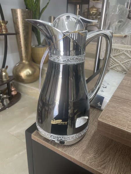 براد قهوة رمادي واسود